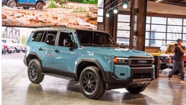 تويوتا برادو 2024