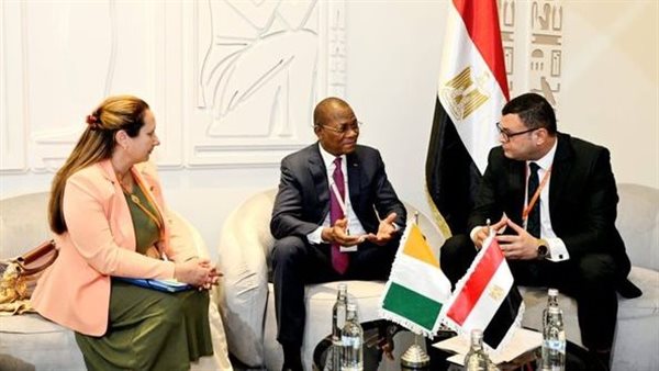 لقاء وزير الإسكان