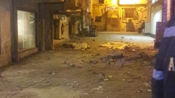 انهيار عقار