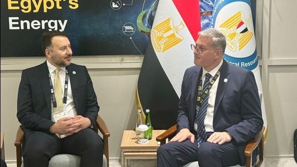 لقاء وزير البترول