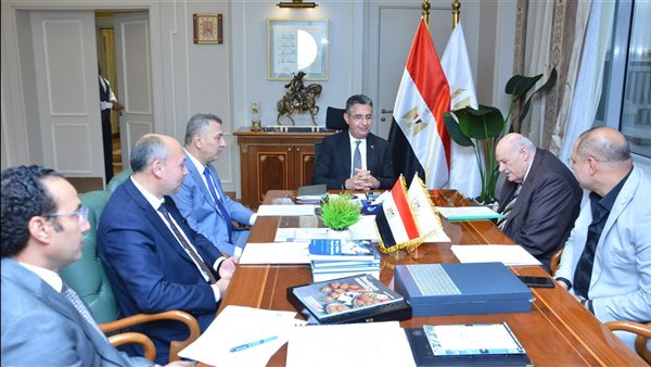 الدكتور شريف فاروق