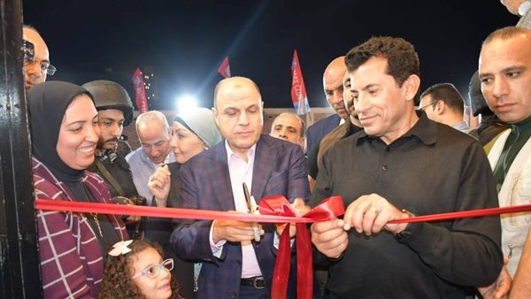  وزير الشباب ومحافظ