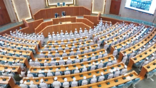 طلبة أكاديمية الشرطة