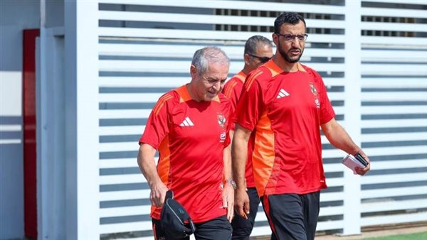 مارسيل كولر يطلب