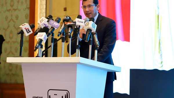 وزير الشباب والرياضة