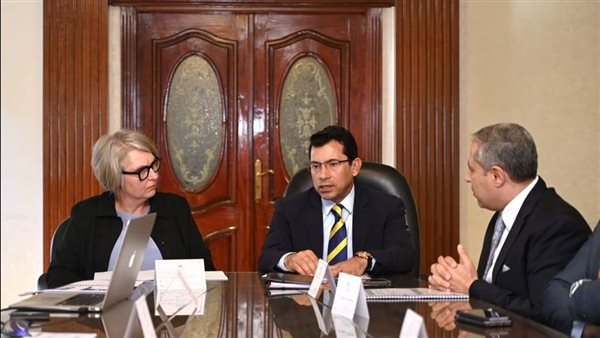 صحبي وسفيرة فنلندا