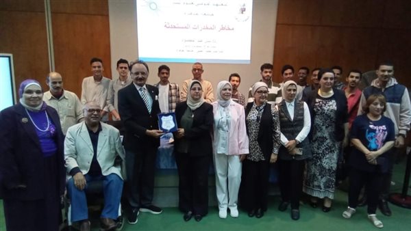 جامعة القاهرة 