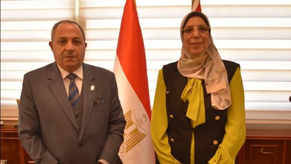 محافظ بورسعيد ومديرة