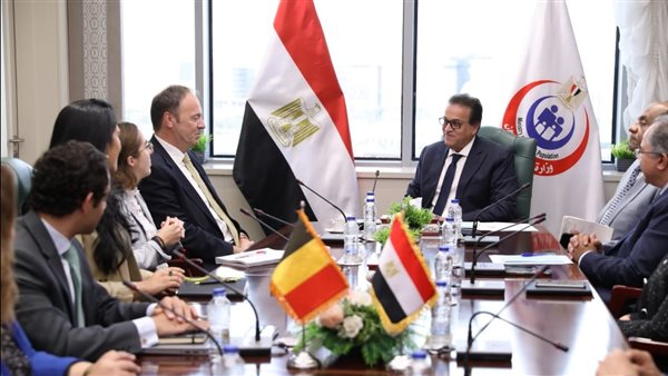 لقاء وزير الصحة 