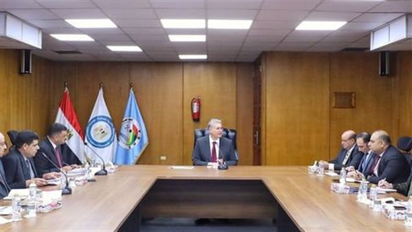 لقاء وزير البترول