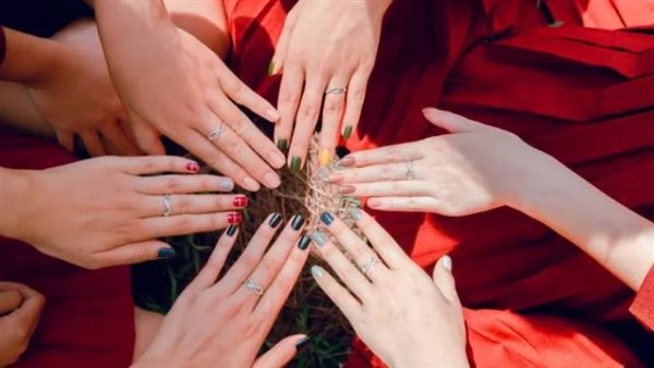 مناكير شتاء 2025