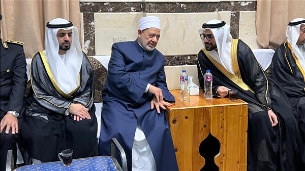 وفد الإمارات لتقديم