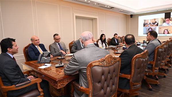 وزير الشباب والرياضة