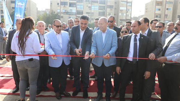 وزير التموين يفتتح