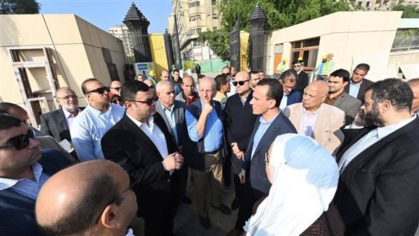 وزير الإسكان 