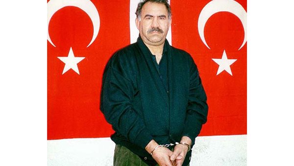 أوجلان أثناء احتجازه