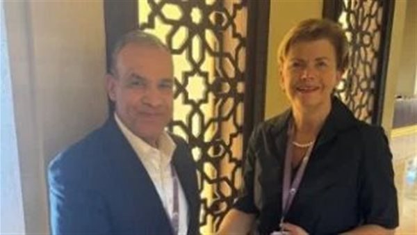 بدر عبد العاطي ووزيرة