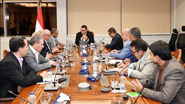 اجتماع وزير الإسكان