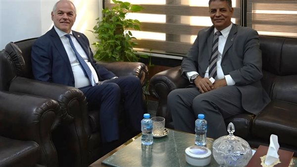 سفير أستراليا بالقاهرة