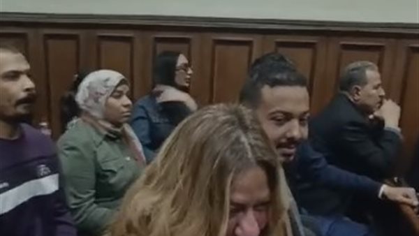 زوجة عصام صاصا تسانده