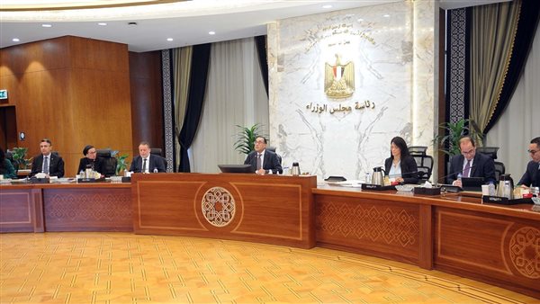 رئيس الوزراء خلال