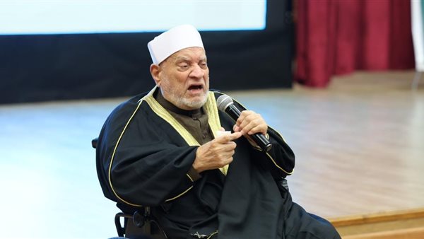  أحمد عمر هاشم، عضو