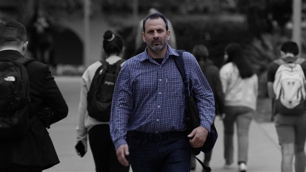 الفيلم الأمريكي مساعد