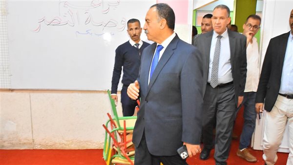 محافظ أسيوط يتابع
