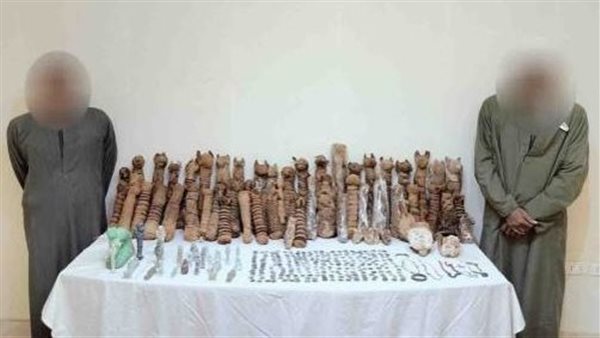 المتهمين بعد الضبط