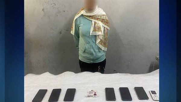 المتهمه بسرقة 