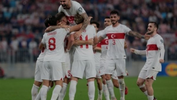 بث مباشر مباراة تركيا