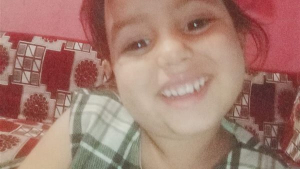 الطفله سجده