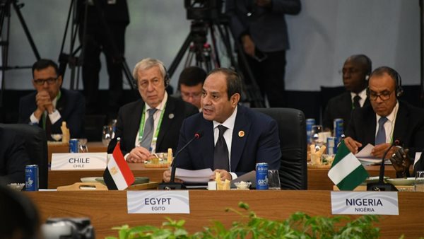 الرئيس السيسي بقمة