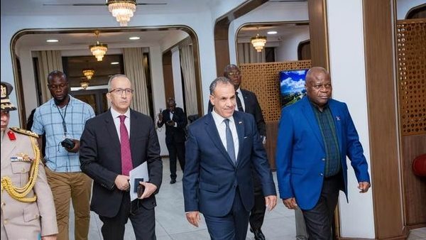 وزير الخارجية 