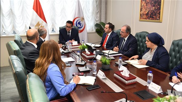 لقاء وزير الصحة