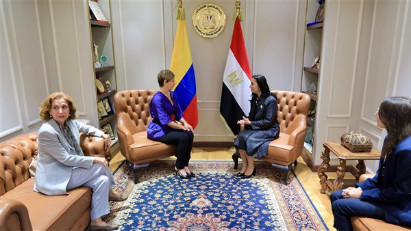 مايا مرسي وحرم الرئيس