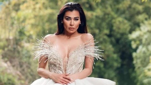 نادين الراسي 