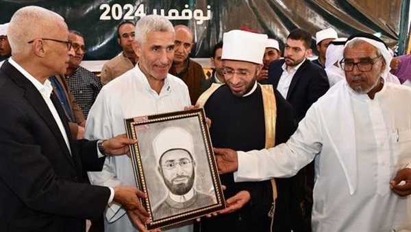 جانب من تكريم وزير