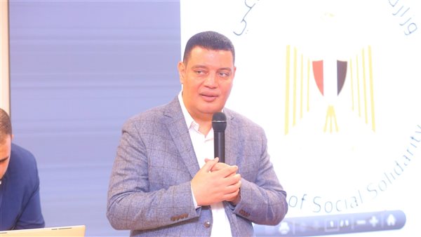 أيمن عبد الموجود