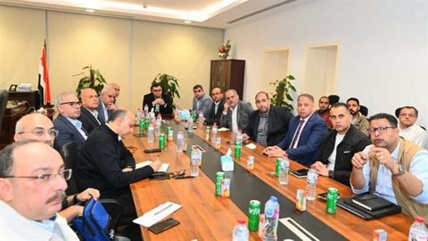 اجتماع وزير الإسكان