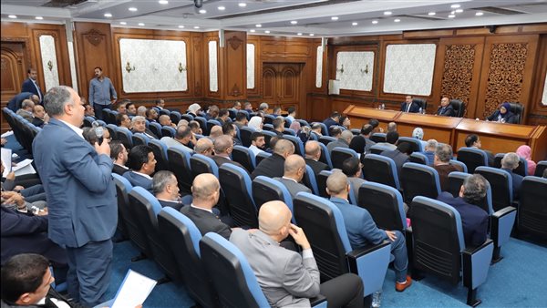 لقاء وزير الصناعة