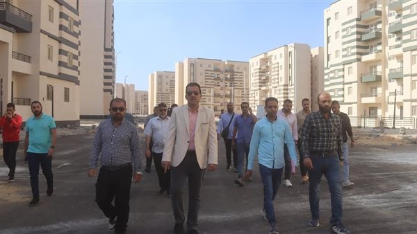 وزير الإسكان 