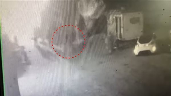 الاعتداء على أسرة