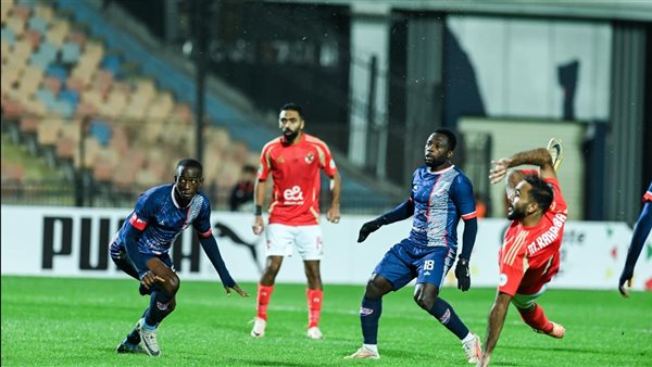 النادي الأهلي يتغنى