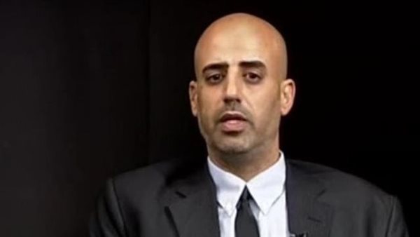  أستاذ العلوم السياسية