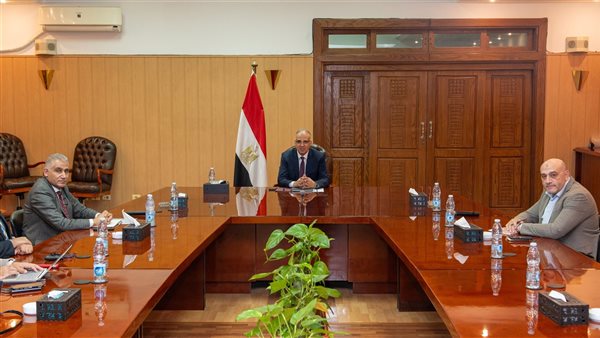 اجتماع وزير الري