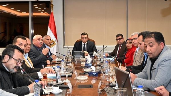 اجتماع وزير الإسكان