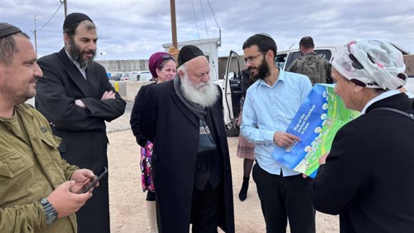 وزير الاسكان والبناء