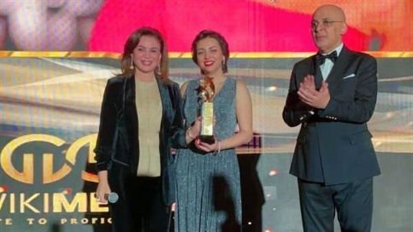 إلهام شاهين وابنة