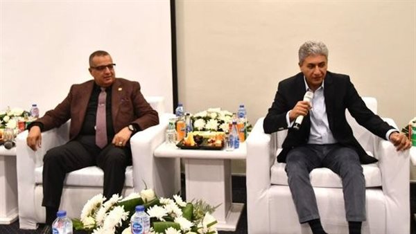 لقاء وزير السياحة